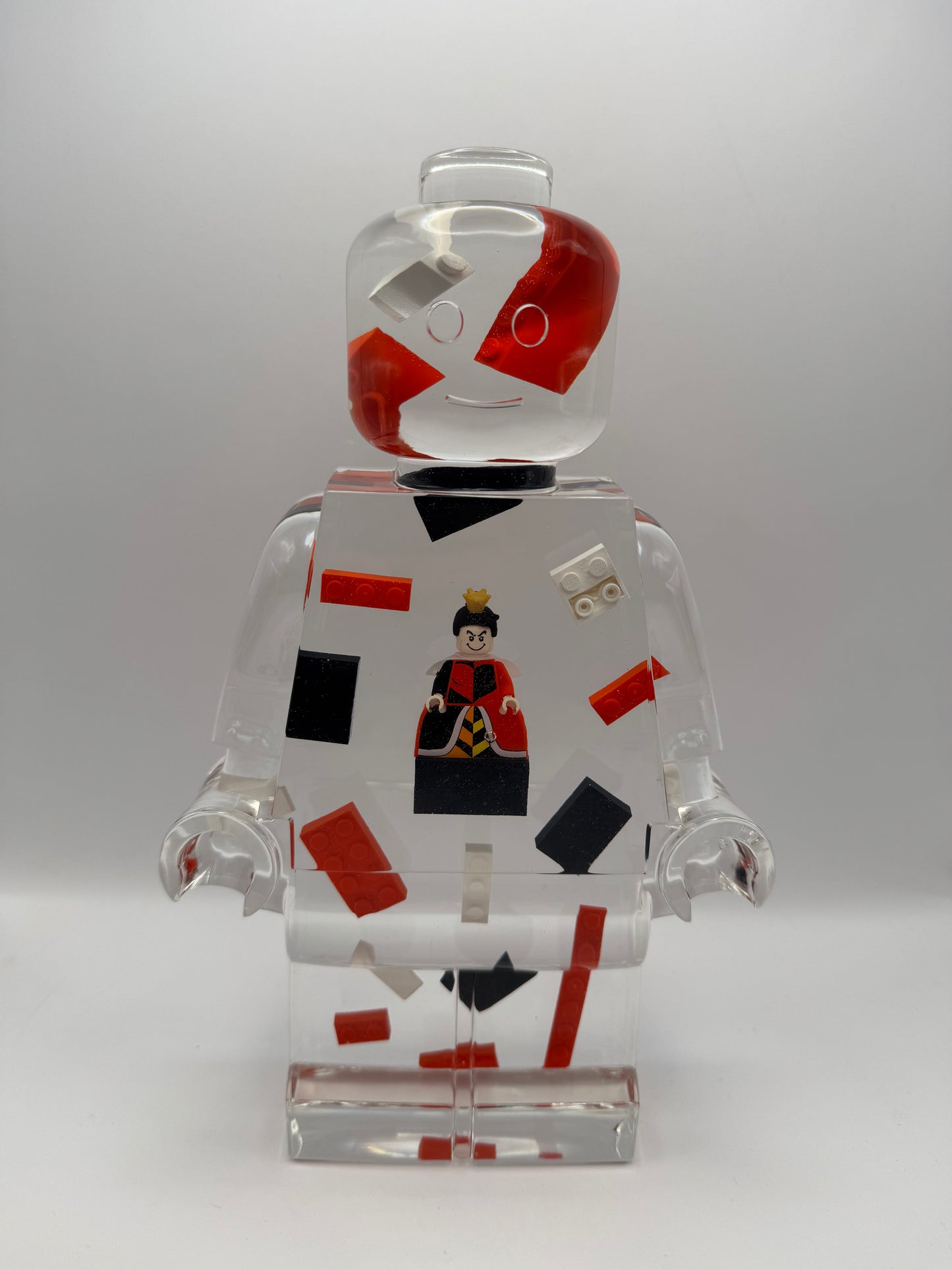 QUEEN OF HEARTS Craft Minifig Resin Robot Art