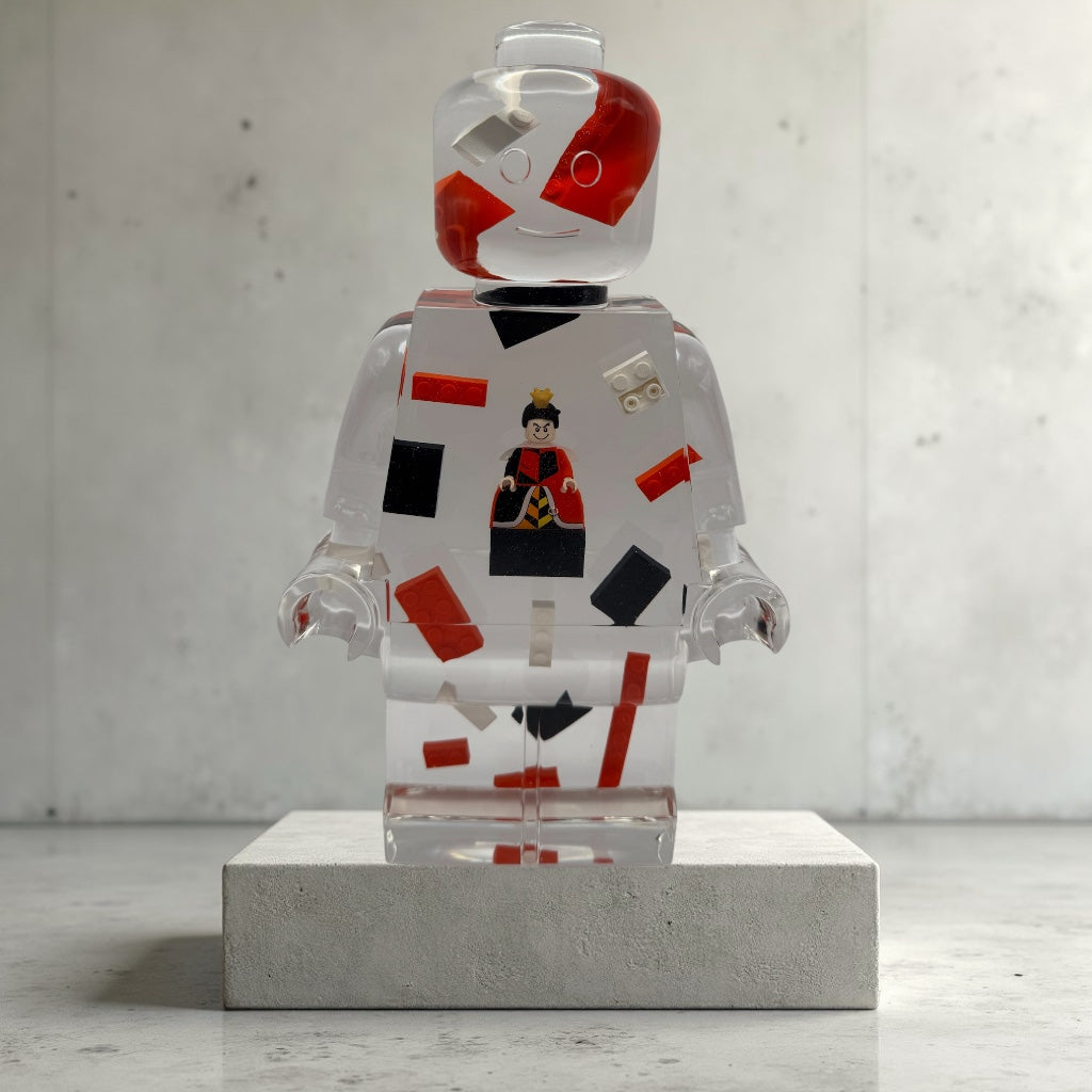 QUEEN OF HEARTS Craft Minifig Resin Robot Art